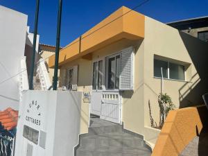 MAKTUB SUNSET COTTAGE A