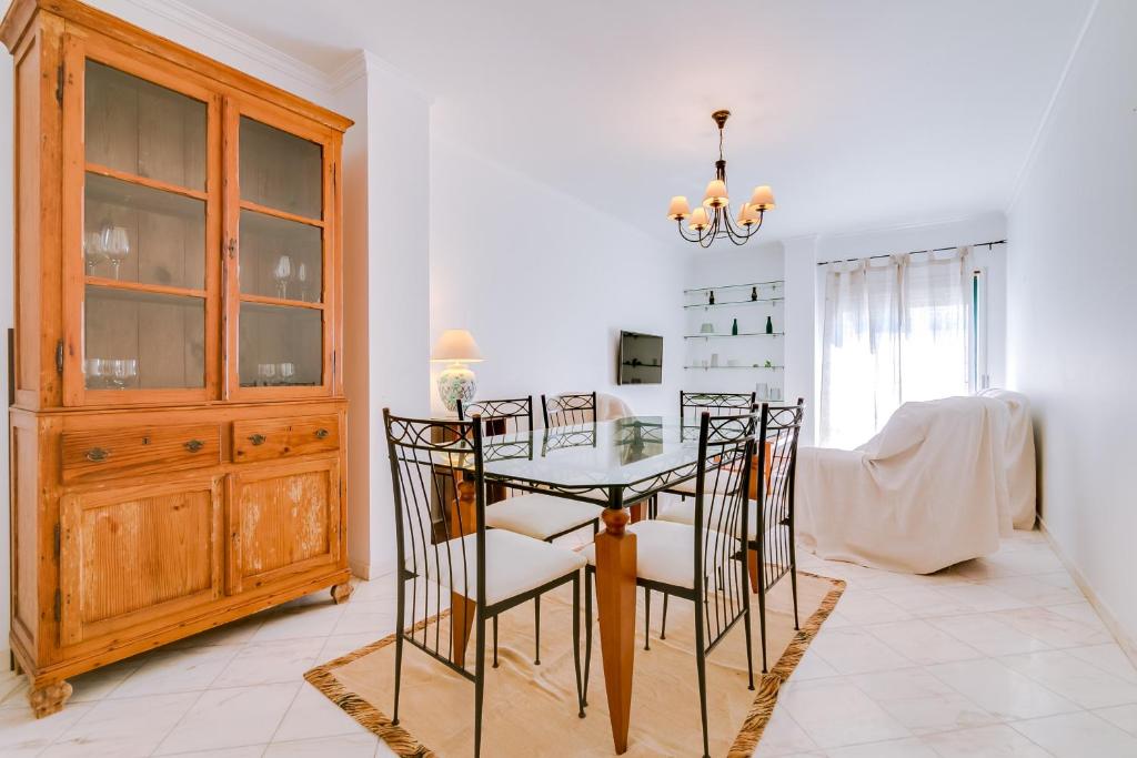 Appartement Mango Apartment - Faro city center Rua Pinheiro Chagas, nº30, 3º Esq 8000-406 Faro