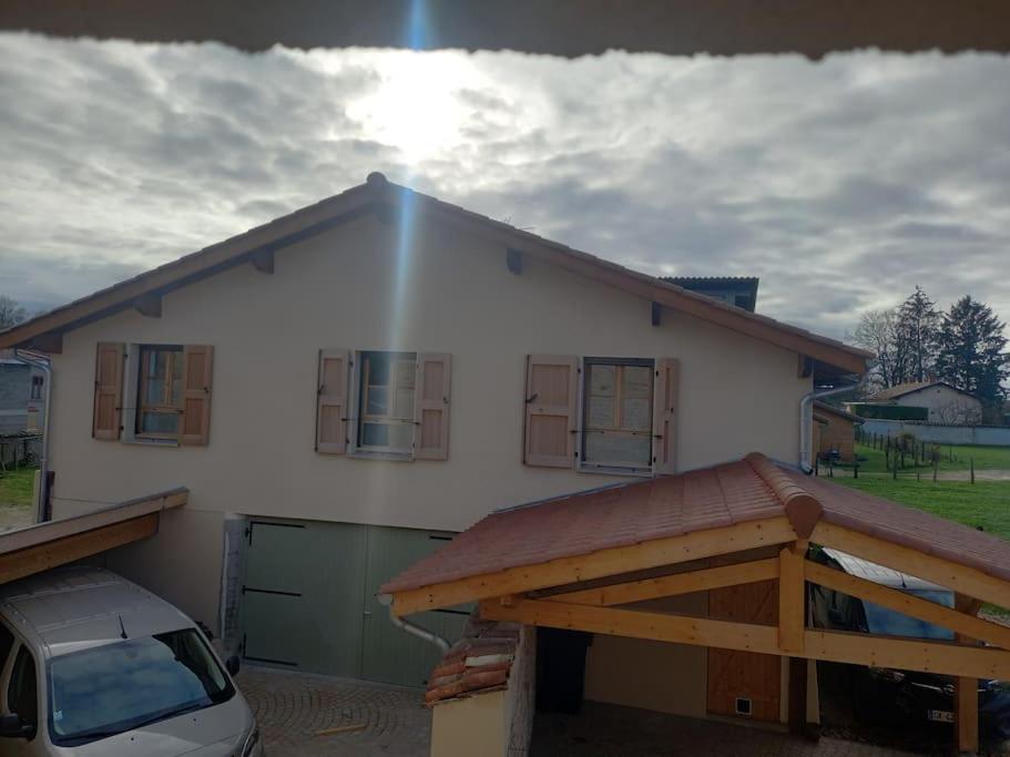 Mansard-Wohnung in Villa 2 Schlafzr, 85 m2, bis 4 Gäste ,Ferien- und Monteurwhg, Haustier möglich