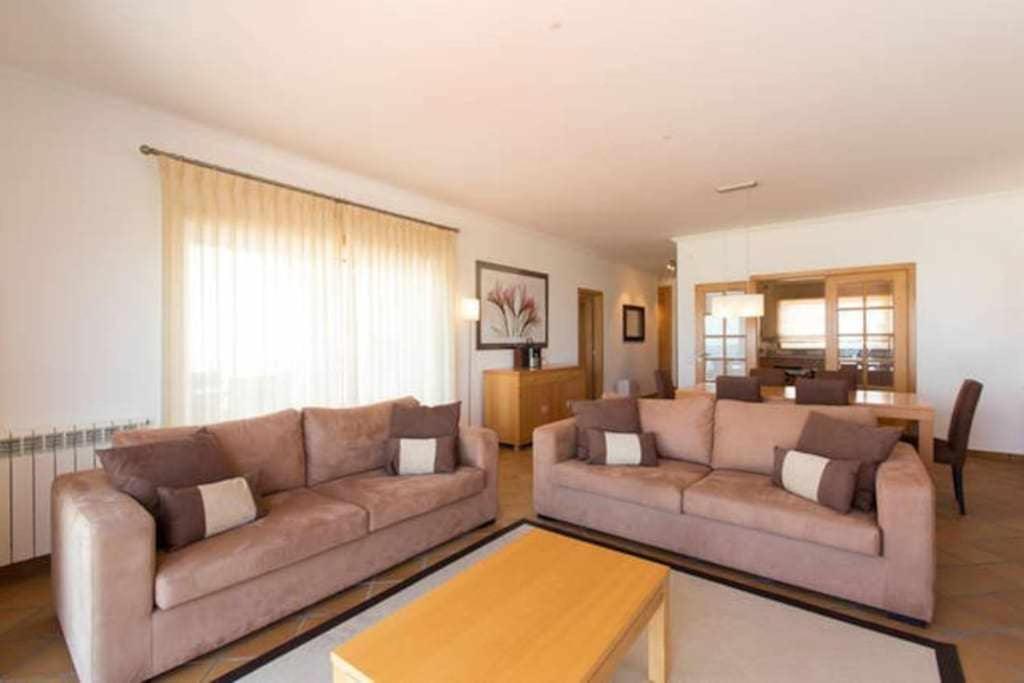 Appartement Maravilhosa vista mar Praia del Rey Óbidos A6 Rua Josefa de Óbidos 6 Apt 6 2510-451 Casal da Lagoa Seca