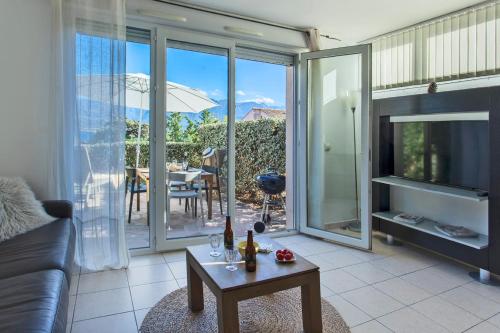 Mare location avec jardin vue mer et montagne plage et port à 2 pas