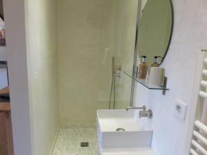 Marie Paradis Studio Apt 15