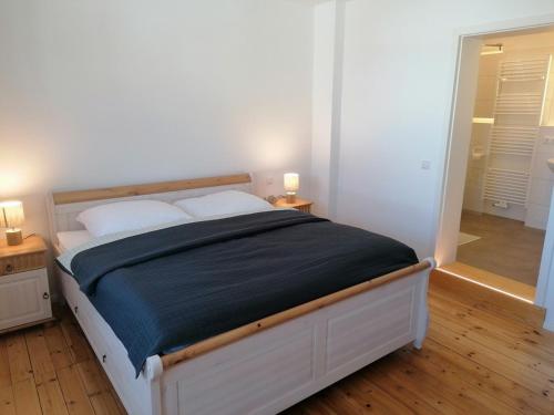 Marienblick mit Parkplatz - ABC325