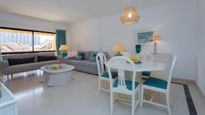 Appartement Marina 2BDR Apartment With Balcony & Pool - 5min from beach by LovelyStay Avenida da Marina, Edificio Marina Mar Lote H3 1º 102 8125-406 Quarteira Algarve