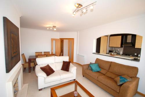Marina - 3 bedroom sea view apartment in complex with pools