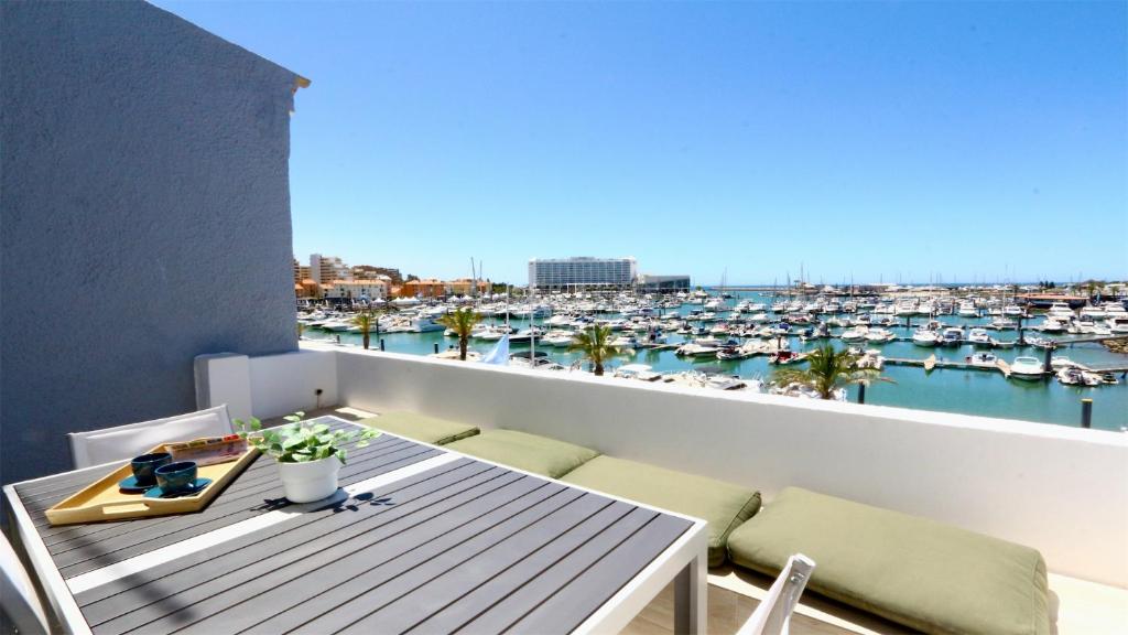 Marina Algarve CleverDetails241, located on the marina close to all main amenities Rua do Clube Náutico, 8125-442 Vilamoura