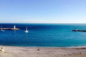 MARINA BAIE DES ANGES - AMIRAL