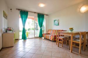 Marina Corsa Residence - Apartment 4 people on the sea