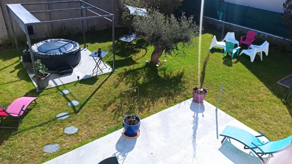 Marina Plaza 2