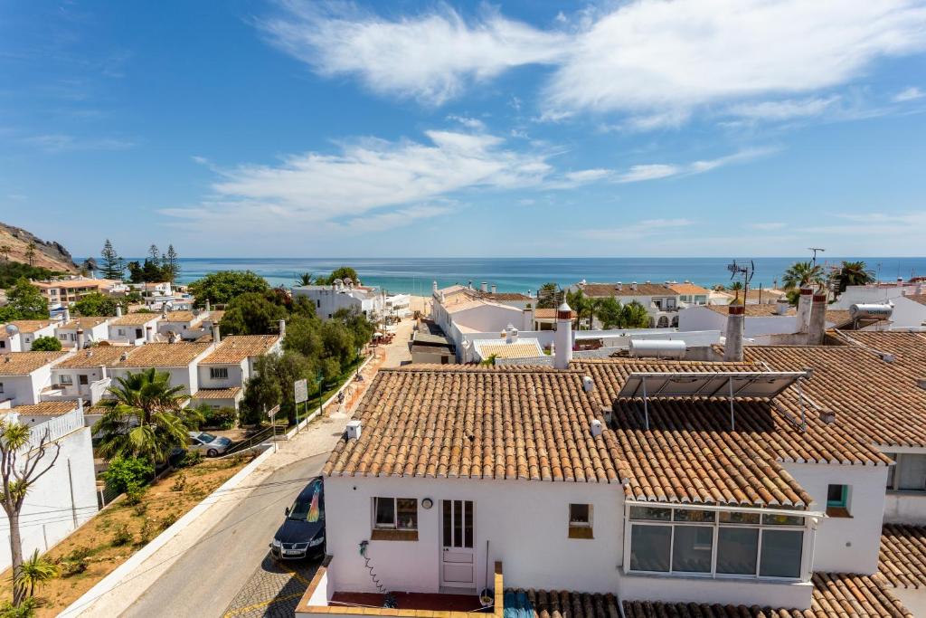 Mariners (2) - Bright and stylish apartment - walk to the beach Rua da Praia da Luz, 8600-130 Luz