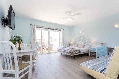 Mariners (2) - Bright and stylish apartment - walk to the beach