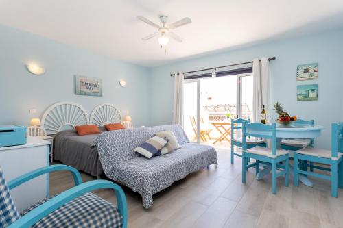 Mariners (3) - Bright and stylish apartment - 2 minute walk to the beach