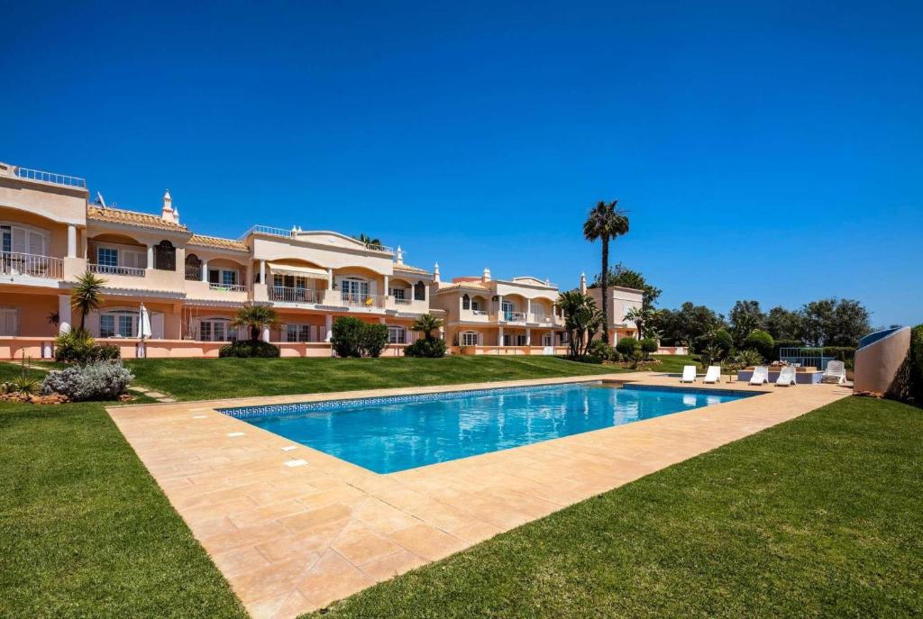 Marinha Beach Apartment , 8400-000 Carvoeiro