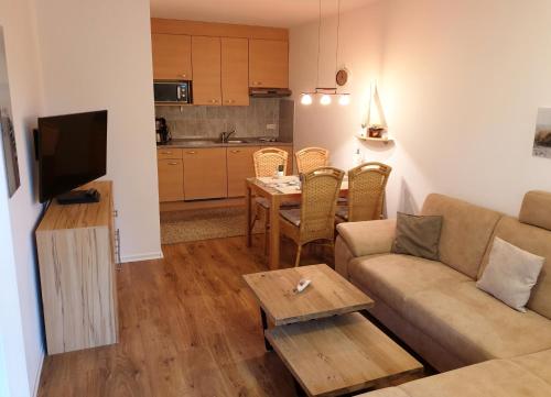 Maritime Ferienwohnung in Strandnähe