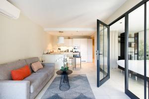 Marriott area superb 1 bedroom