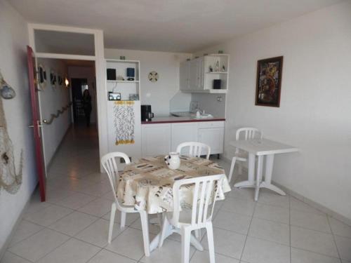 Appartement Appartement Marseillan-Plage, 2 pièces, 5 personnes - FR-1-326-401 Avenue De La MÃ©diterranÃ©e -  - Le Castellas