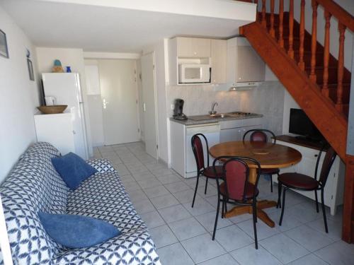 Appartement Appartement Marseillan-Plage, 2 pièces, 6 personnes - FR-1-326-543 Rue Georges Brassens -  - Le Castellas