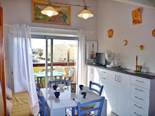 Appartement Appartement Marseillan-Plage, 3 pièces, 6 personnes - FR-1-387-116 Résidence Les Airettes -  - Le Castellas