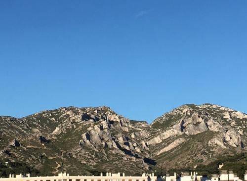 Marseille 13009 - Bel Appartement lumineux de 70 m2 - 2 chambres - vue sur Col de la Gineste - Direction Cassis