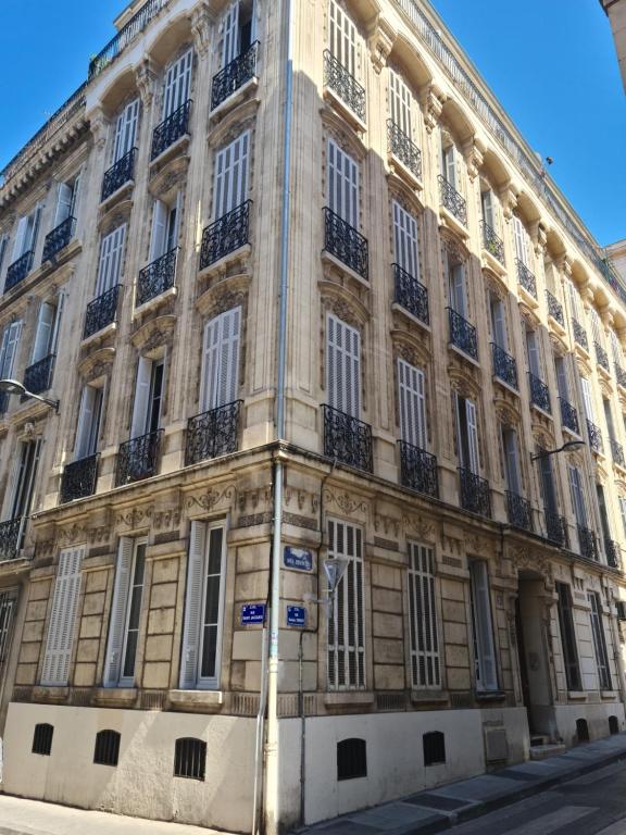 Appartement Marseille 6e, quartier mytique des antiquaires 27 Rue Stanislas Torrents 13006 Marseille