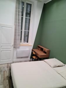 Appartement Marseille 6e, quartier mytique des antiquaires 27 Rue Stanislas Torrents 13006 Marseille Provence-Alpes-Côte d\'Azur