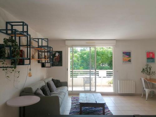 Marseille : Joli T2 mer et collines + terrasse