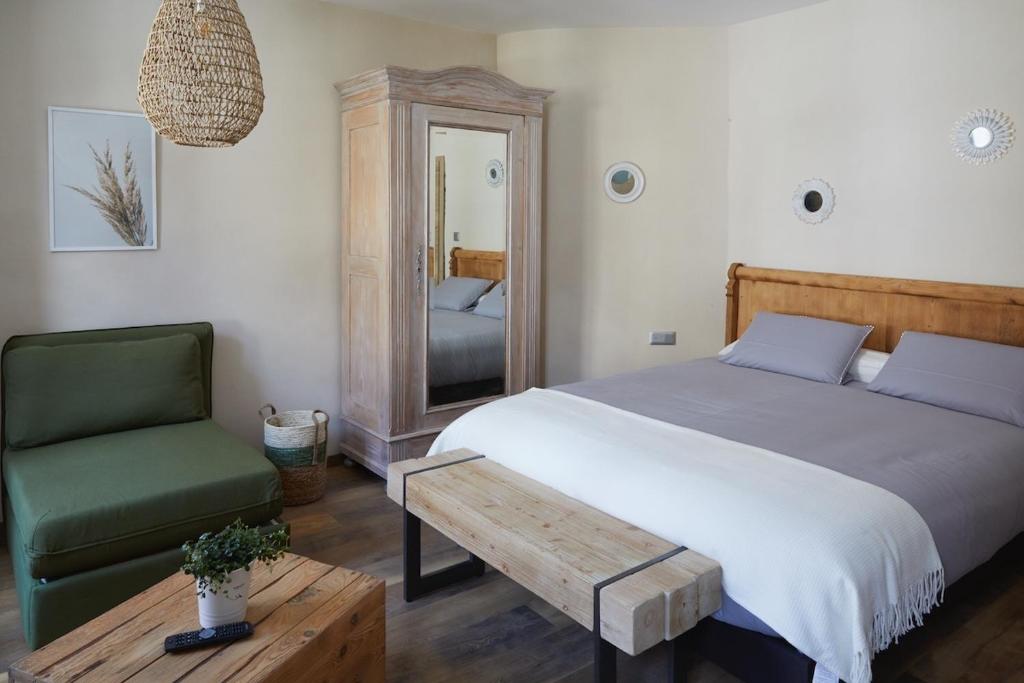 Martine 24580 Rouffignac-Saint-Cernin-de-Reilhac