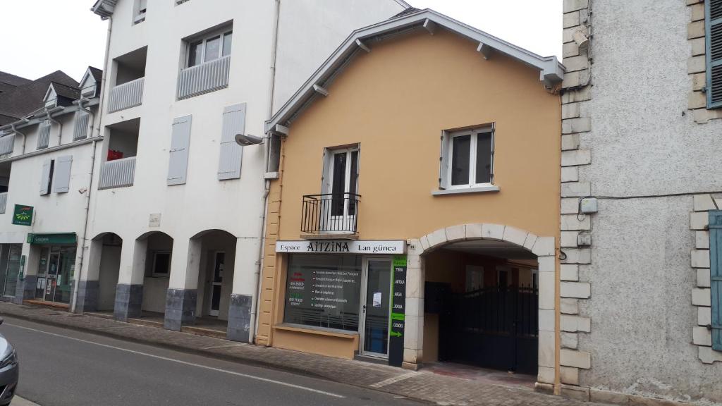 Appartement Mauléon Licharre: au coeur du Pays Basque 95 Rue Victor Hugo 64130 Mauléon-Licharre