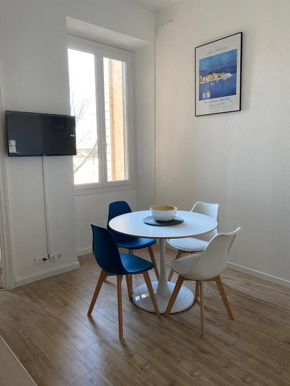 MaxBnb - Studio Cozy - WiFi Fibre - 10 min à pied Gare -4-