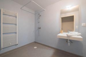 MAXIME - Appartement proche gare, arrivée 24 24
