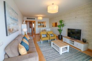 MC Suites Lagos with Pool and sea view