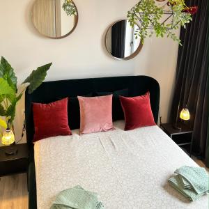 McRamé Design Apt Sea View, Beachfront, Swimming Pool, 2BDR, 2BAR, 6 pax, Praia da Rocha