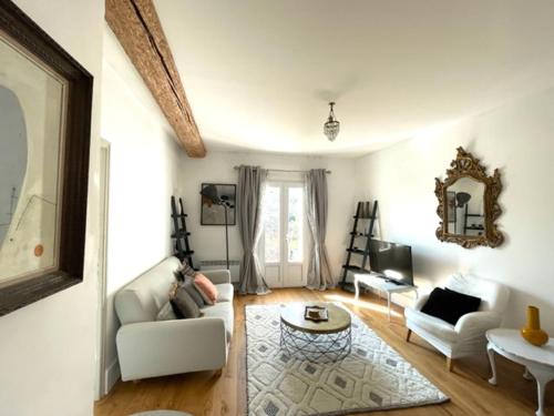 Mediterranean House in historic Mèze South France