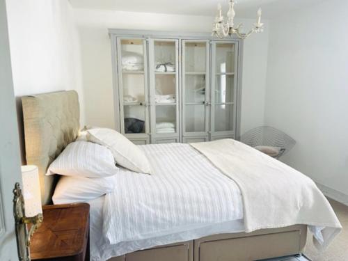 Mediterranean House in historic Mèze South France