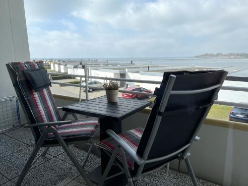 Meerblick-Apartment Meerzeit Südstrand 34m² 2 Pers. 1.OG BK MB WLAN