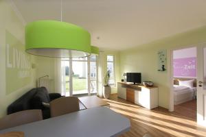 Meeresblick Residenzen FeWo 31 deluxe, inklusive Sauna und Schwimmbadnutzung im AHOI Sellin