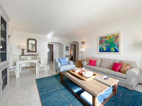 Meia Praia Beach Apartment - Penthouse com vista panorâmica para o oceano