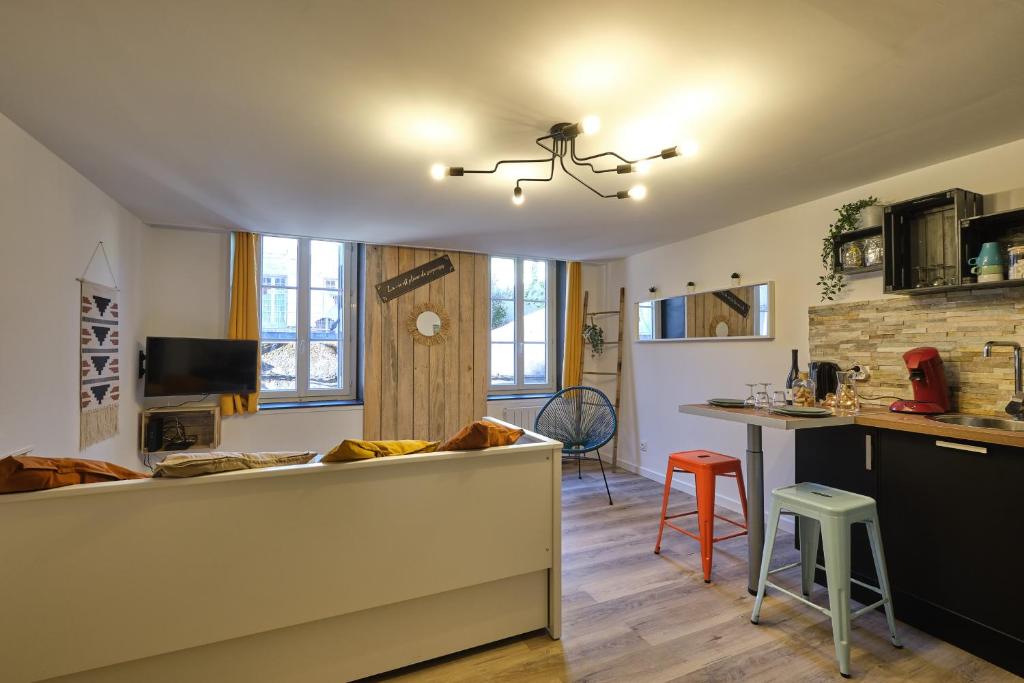 Appartement Méline - BASTIDE - Appartement proche place Carnot proche cité médiéval 9 Ruelle Perrot 11000 Carcassonne