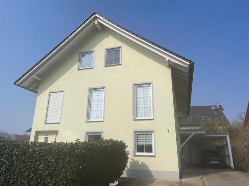 Melli‘s Seenahe Ferienwohnung