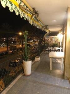 Menton smartworking and relax on the beach, seaview
