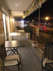 Menton smartworking and relax on the beach, seaview