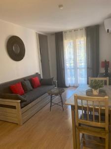 Appartement Mer et soleil 163 Boulevard de la Plage appartement 36 1 étage immeuble les troènes 83230 Bormes-les-Mimosas Provence-Alpes-Côte d\'Azur