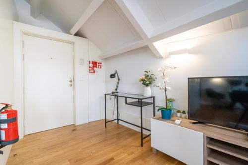 Mercadores Apartment by Amber Star Rent