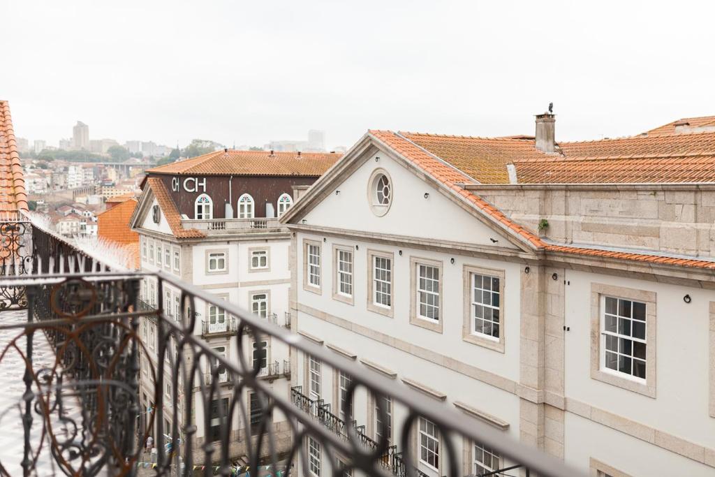 Merchants' Way @ Ribeira Balcony River View 83 Rua dos Mercadores 3º Traseiras, 4050-552 Porto