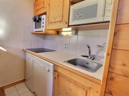 Appartement Appartement Méribel, 4 pièces, 6 personnes - FR-1-182-87 956 Route Du Chatelet -  - Méribel