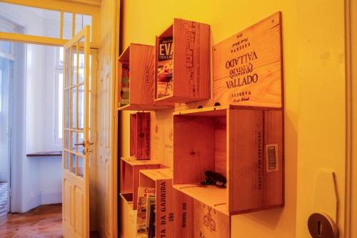 METRO APARTMENT