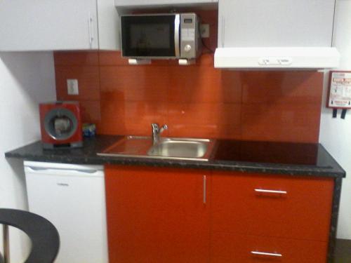 Metro-Apartment RNAL nº35375 AL-Chamada para a rede móvel nacional