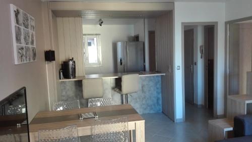 Appartement Mèze, 400 mètres de la Plage 10 avenue Foch 34140 Mèze Languedoc-Roussillon