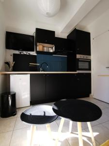 Appartement Mèze, charmant petit studio proche port 17 Rue Danton 34140 Mèze Languedoc-Roussillon