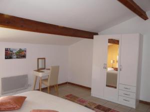 Appartement Miel de Lavande Place de la Juiverie 84800 LʼIsle-sur-la-Sorgue Provence-Alpes-Côte d\'Azur